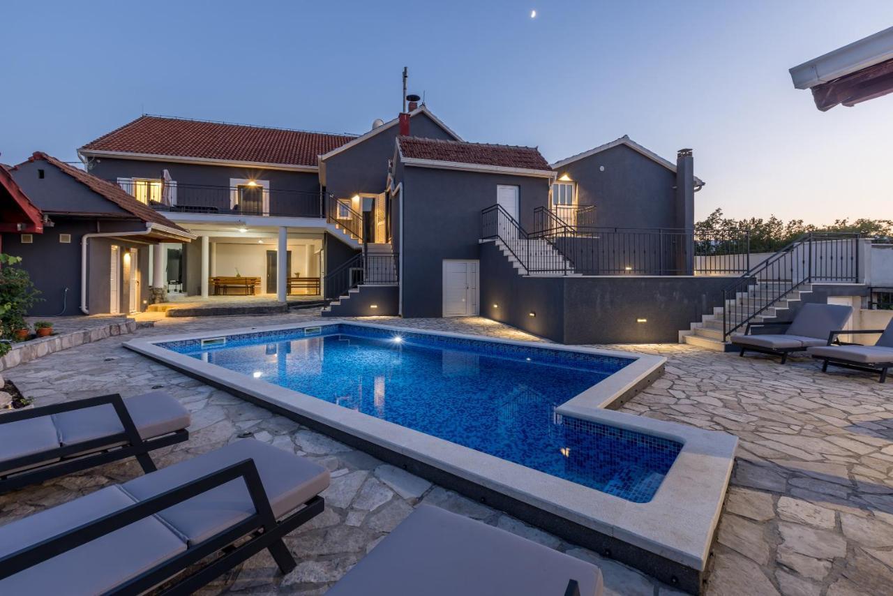 Holiday Home Luka Nova Sela Экстерьер фото